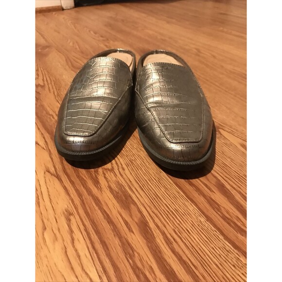 JG Shoes Patent Leather Steel Gray Mule Style Women's Size 10 GUC - Picture 2 of 6